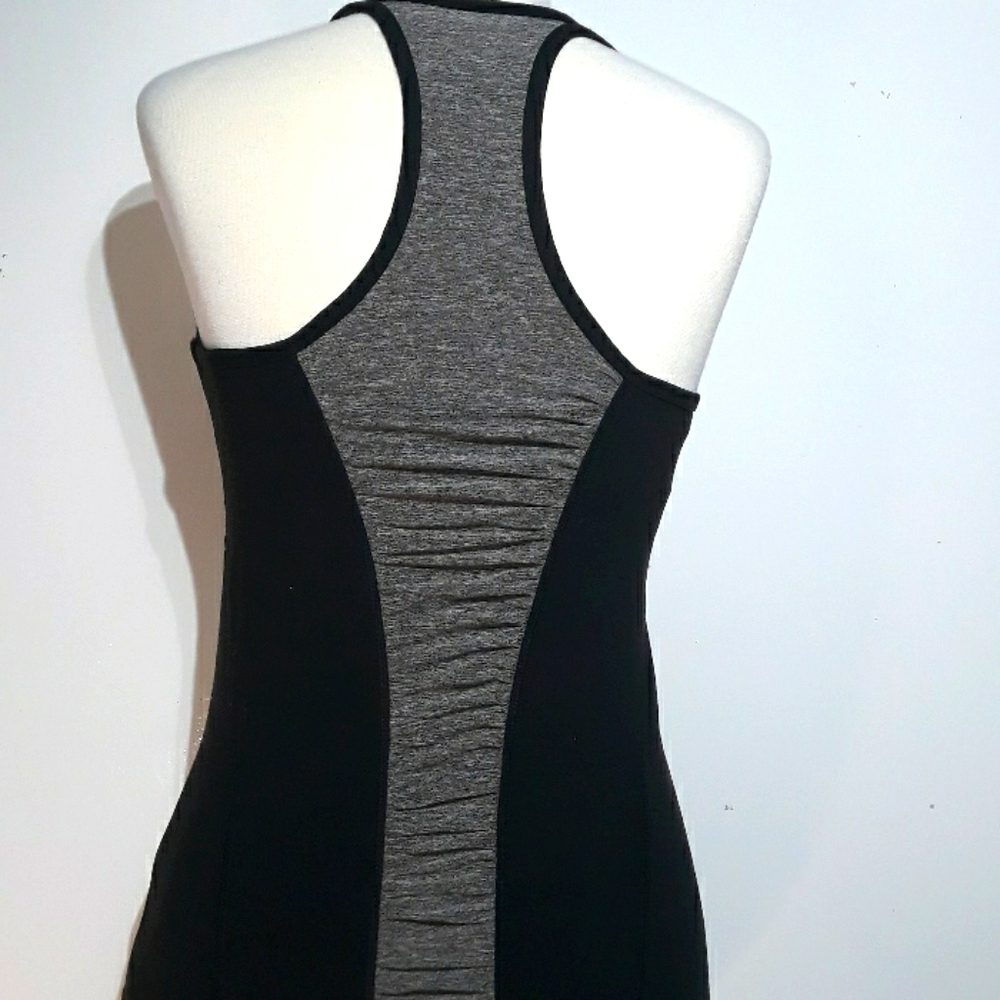 ♥️♥️♥️ 4 for $20   blaack and gray Razor back tank